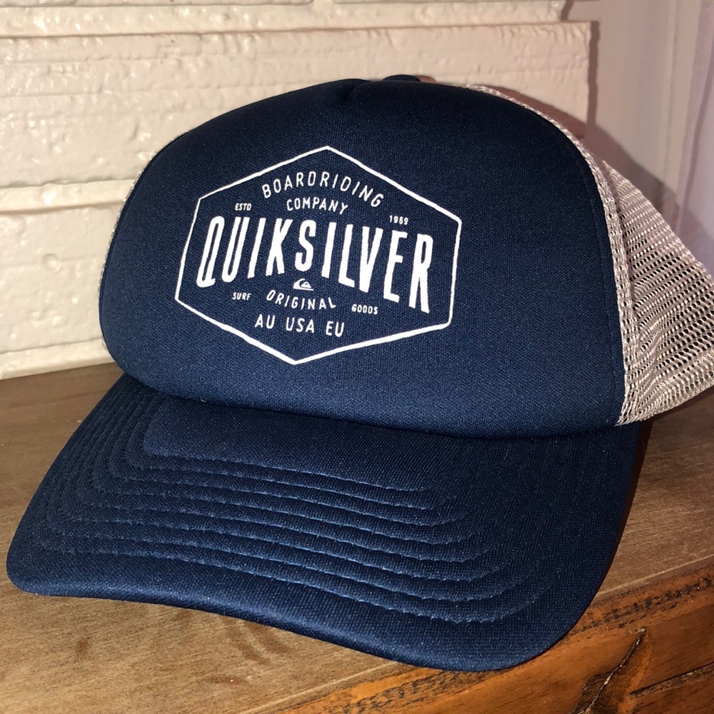 QUICKSILVER Trucker Hat
